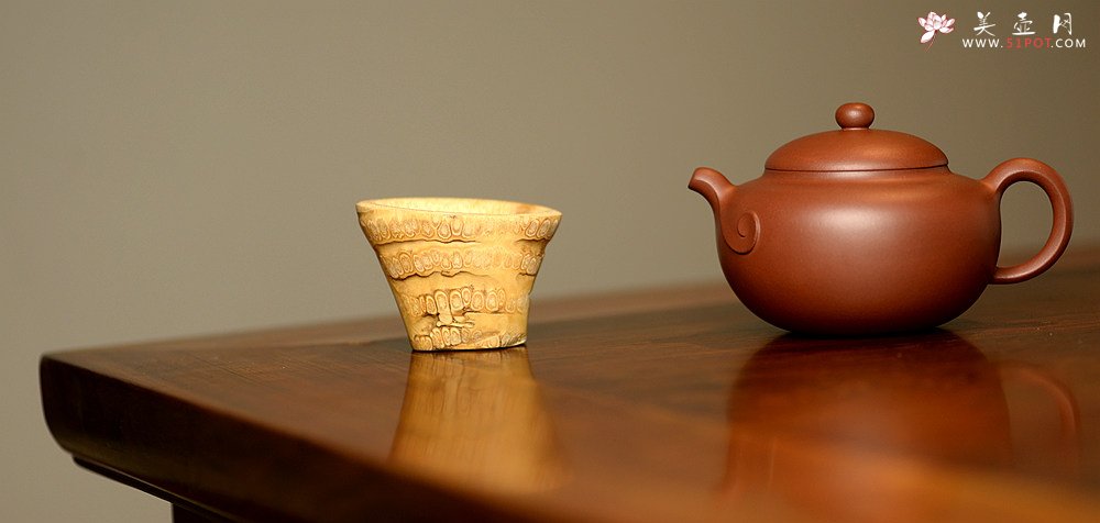 紫砂壶图片：于洪霞乙未冬全手新作 敦厚可人 立意颇新 闲云 冬日小品 - 美壶网
