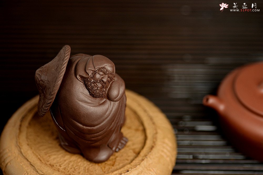 紫砂壶图片：养心达摩 神态生动 做工精致  - 美壶网