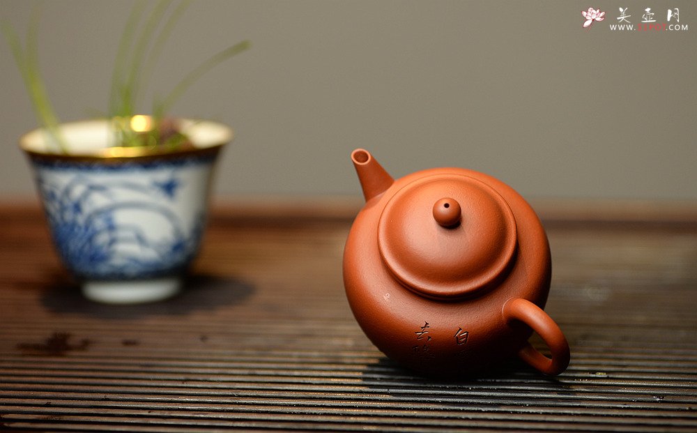 紫砂壶图片：只为茶人 传统器形 铁观音利器 优质朱泥 美壶特惠 全手宫灯 - 美壶网