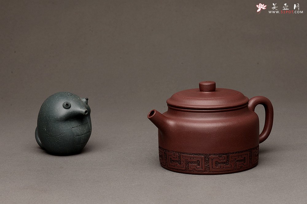 紫砂壶图片：张智耀新作 全手德钟 器型端正 耐品实用 张听刚装饰 - 美壶网