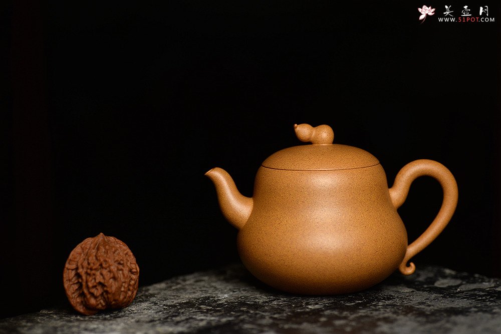 紫砂壶图片：曲峰最新作品  乾坤葫芦 福禄吉祥 纯正优质段 - 美壶网