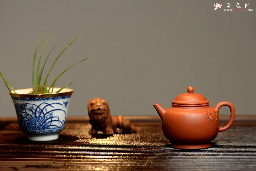 紫砂壶图片：只为茶人 传统器形 铁观音利器 优质朱泥 美壶特惠 全手宫灯 - 美壶网