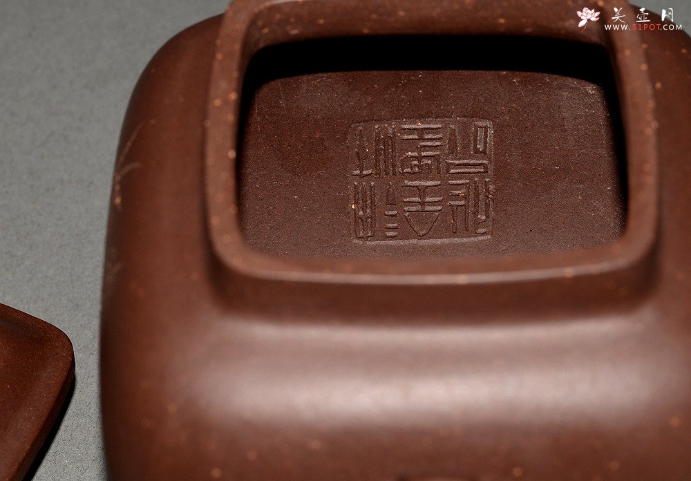 紫砂壶图片：许国良风雅装饰 实力许浒 浑厚高俊 精品代表作 全手鸣远四方 - 美壶网