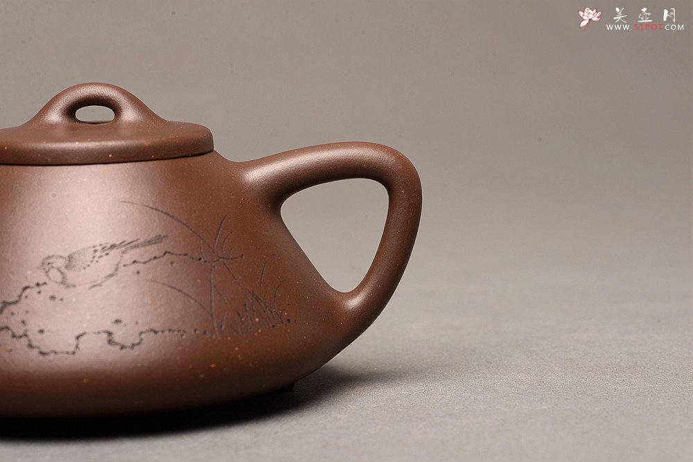 紫砂壶图片：周路健乙未冬全手精品力作 摹李寒勇子冶石瓢 耐品劲道 国师和石装饰 - 美壶网