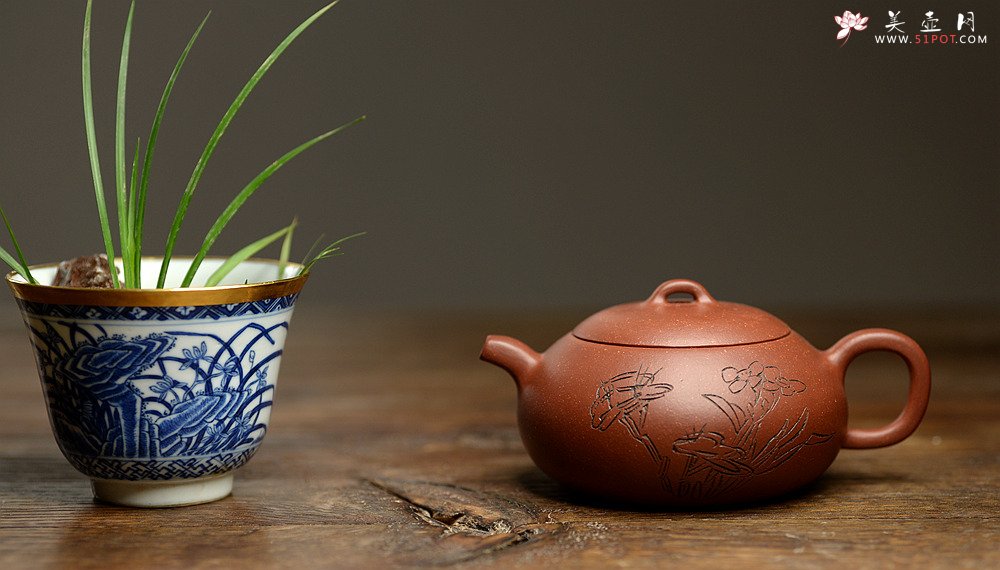 紫砂壶图片：美壶特惠 路达全手新品 温润可人 扁而不僵 全手扁腹 - 美壶网