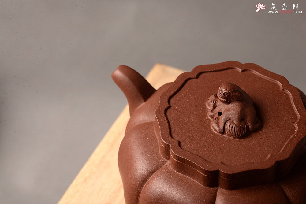 紫砂壶图片：酒虎全手筋囊新作 耐品佳作 做工精致 狮球对壶  推荐~ - 美壶网