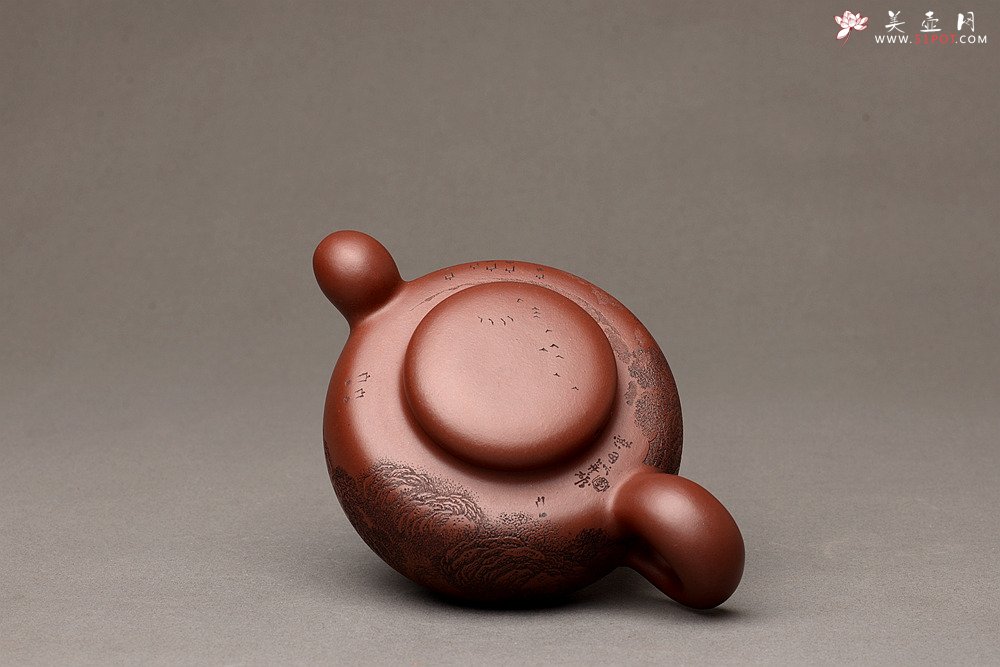 紫砂壶图片：李彦雄精刻山水 道洪风格之全手玉韵  精品之作 - 美壶网