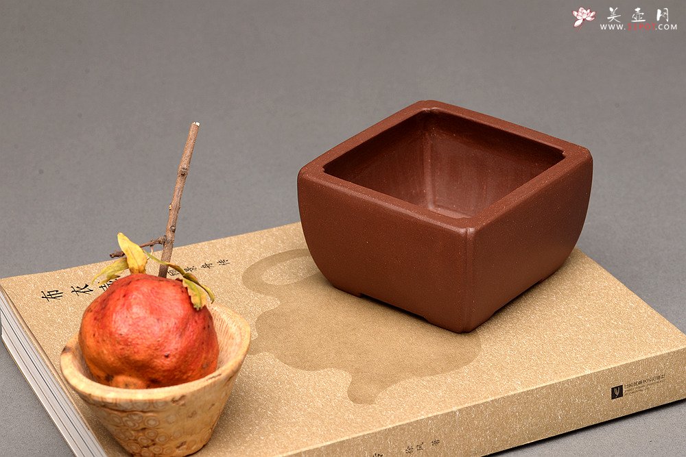 紫砂壶图片：张秋平全手四方花盆 美壶网回馈之作 更加漂亮  - 美壶网