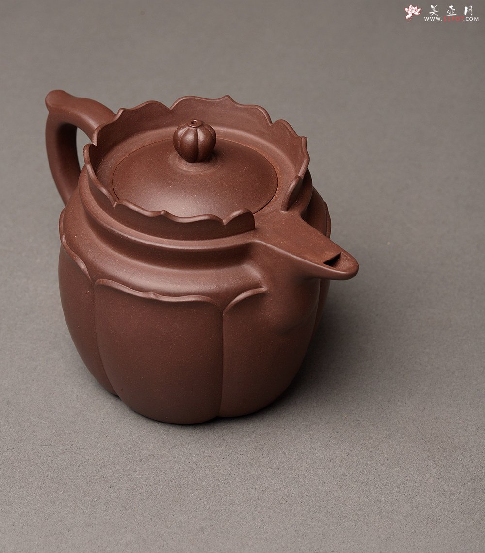 紫砂壶图片：蔡旭伟乙未冬 精美之作 全手莲花僧帽 娴静品茗 书房雅器 - 美壶网