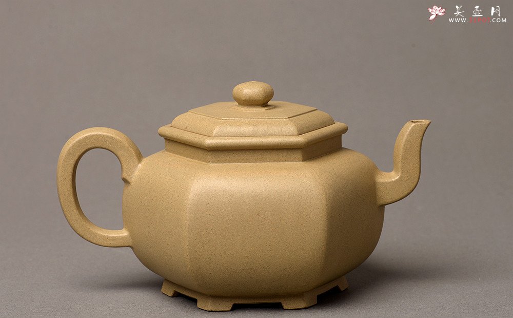 紫砂壶图片：优质本山段 型制精进 全手六方华樽 方器经典 俊秀耐品~工精 - 美壶网