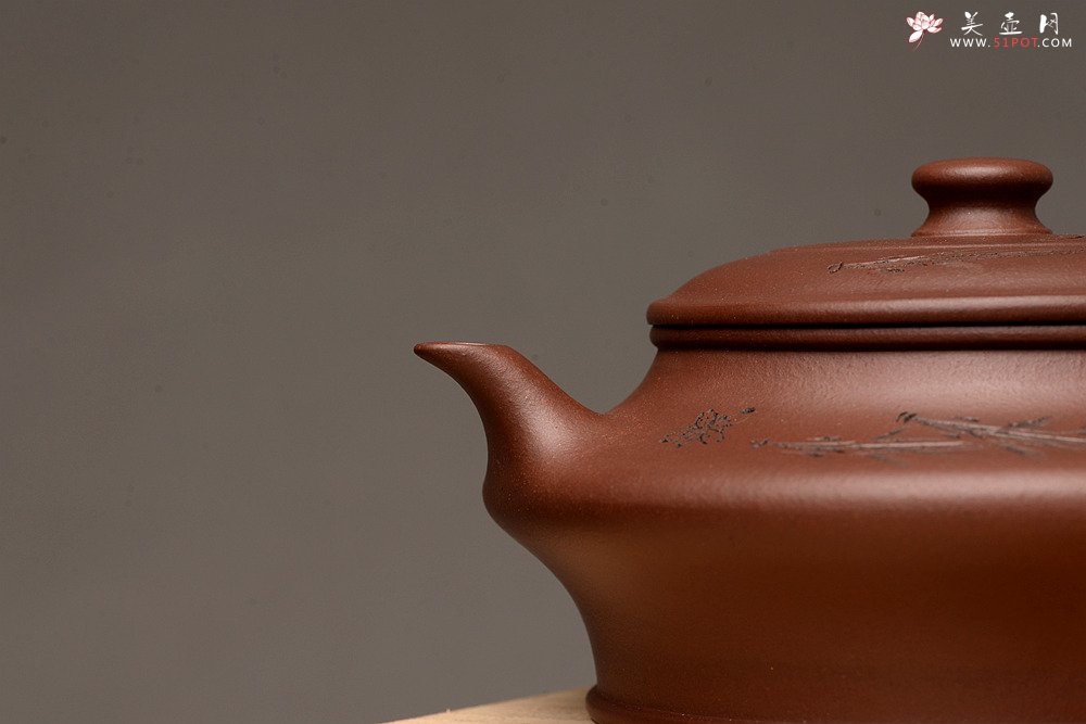 紫砂壶图片：吴杰全手新品 陆轶舟精心装饰 文雅秀气 全手虚扁 - 美壶网