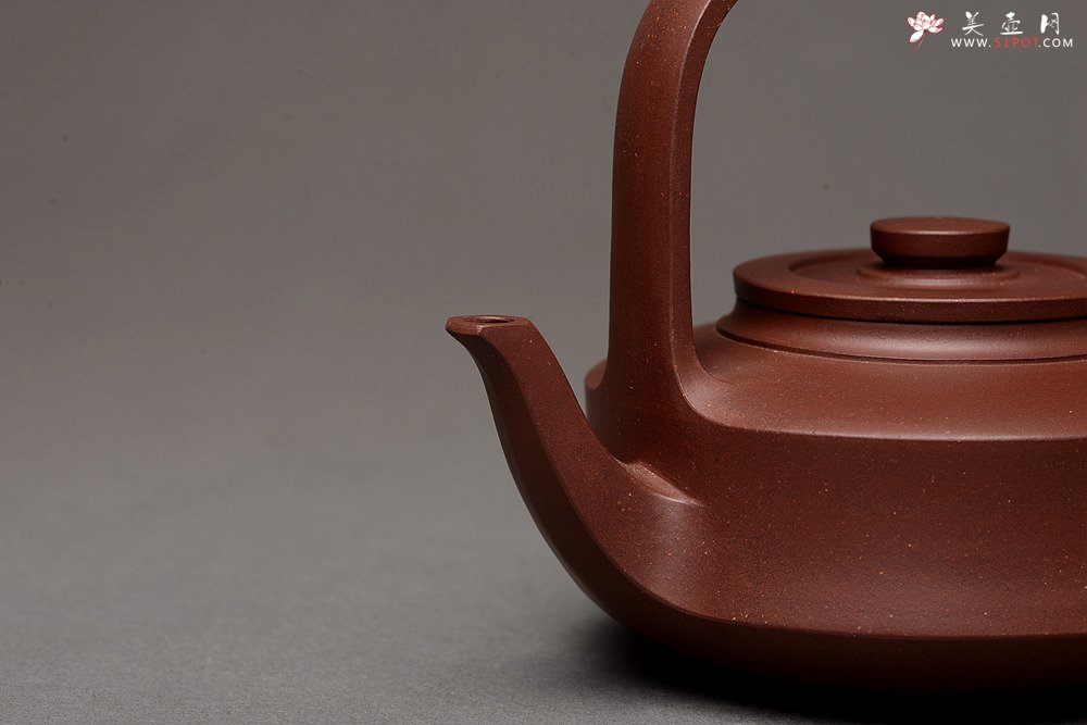 紫砂壶图片：钱建荷作品 全手经典提璧 精工典范 纯正底槽青 神韵犹存 - 美壶网