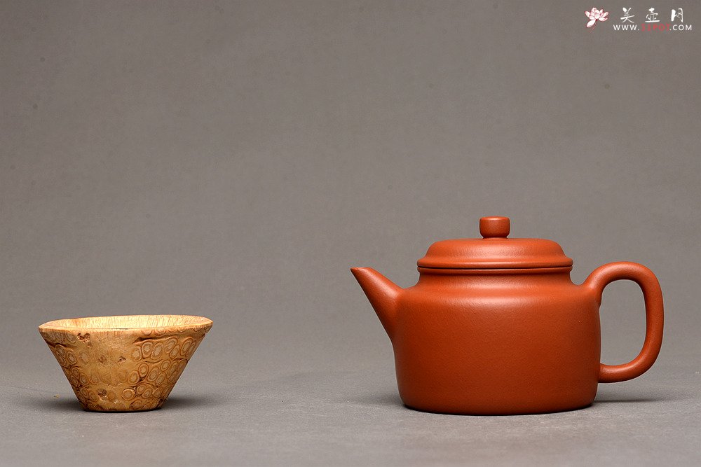 紫砂壶图片：徐亚春作品 经典实用 优质朱泥 德中 仅此一把 - 美壶网