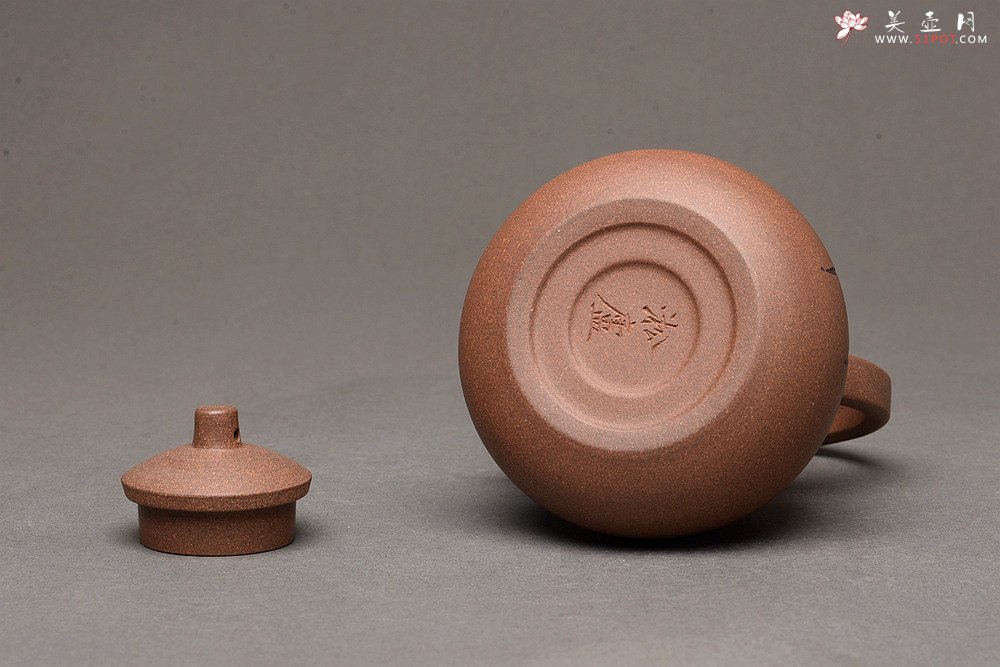 紫砂壶图片：淞庐出品 全手佳作 文气十足~逸提 优质老段泥 - 美壶网