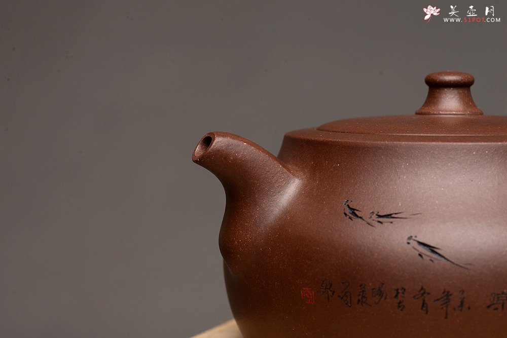 紫砂壶图片：钱伟刚原创 大蕴井栏 惊艳的作品 工整严谨 线条流畅 紫泥 - 美壶网