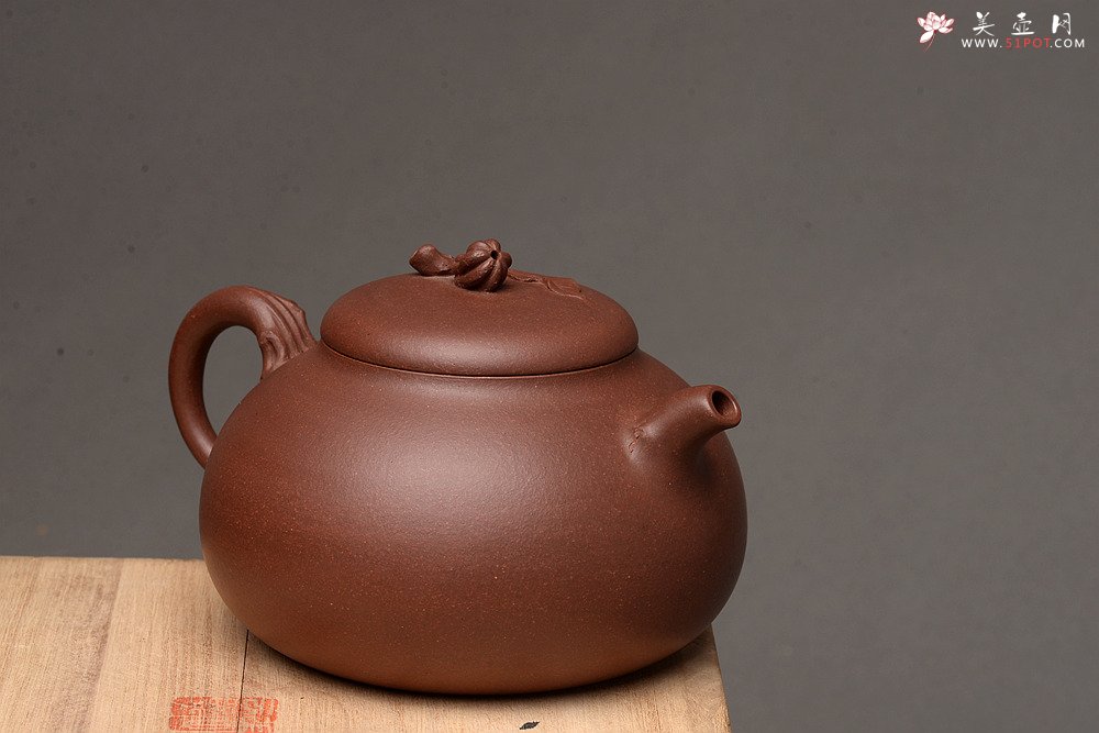 紫砂壶图片：潘丹初作品 吉祥祝福 敦厚可人 全手佛手 - 美壶网