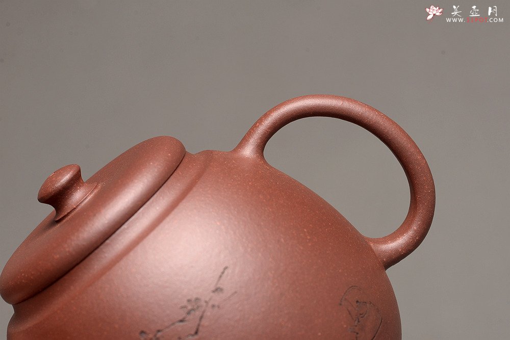 紫砂壶图片：美壶特惠 俞欣荣新品 经典之作 钢管直流~独孔 古拙有味 盉式茗壶  - 美壶网