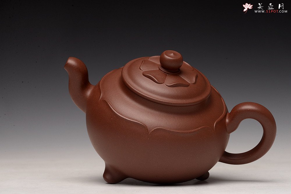 紫砂壶图片：储俊伟 精品代表作 全手三足宝莲（获得乙未年全手工大赛三等奖） 温文尔雅 - 美壶网