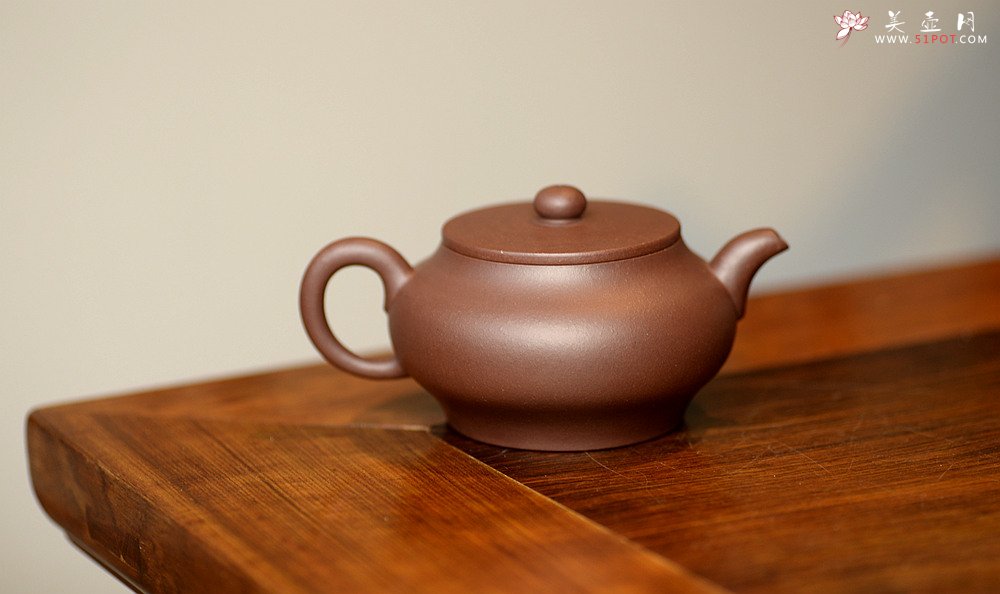 紫砂壶图片：王薇丙申年春全手新作 上下刹凹 大口实用 虚扁 - 美壶网