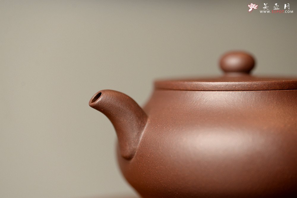 紫砂壶图片：王薇丙申年春全手新作 上下刹凹 大口实用 虚扁 - 美壶网