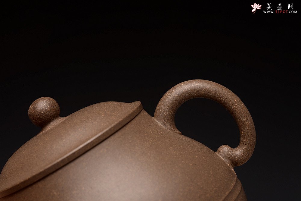 紫砂壶图片：钱林芳全手作品 汉隐壶 优质青灰泥 韵味独特 饱满俊雅 - 美壶网