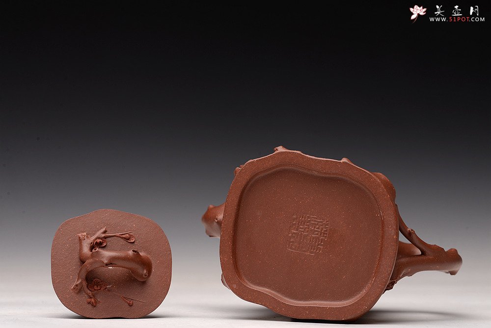 紫砂壶图片：单志萍丙申春精品 雄厚老辣 进步明显 全手混方梅桩 立体贴花 - 美壶网