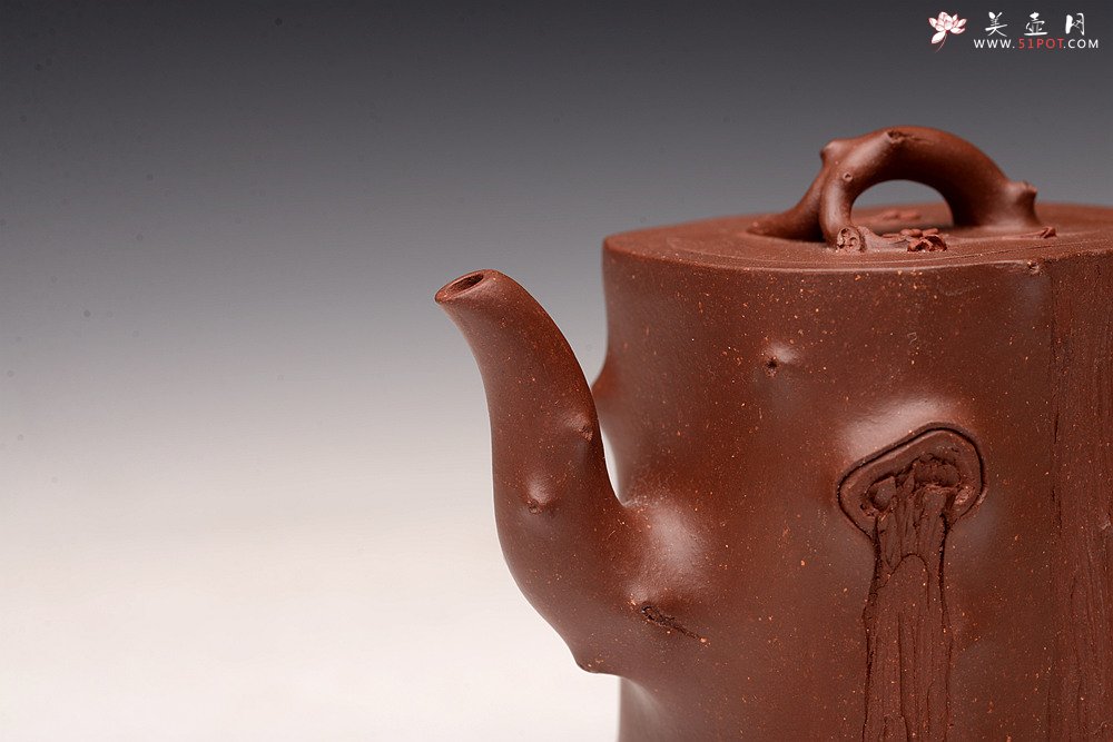 紫砂壶图片：单志萍丙申春精品 雄厚老辣 进步明显 全手混方梅桩 立体贴花 - 美壶网