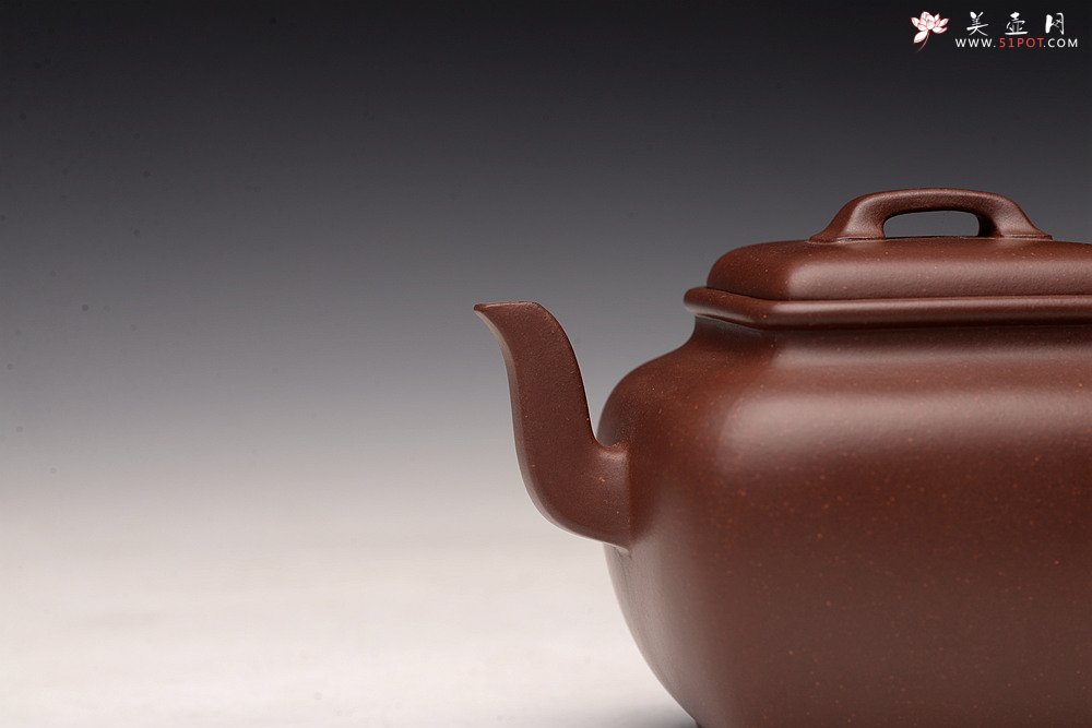 紫砂壶图片：何卫枫丙申春全手新作 敦厚文气 方中见圆 刚柔并济 樽方 - 美壶网