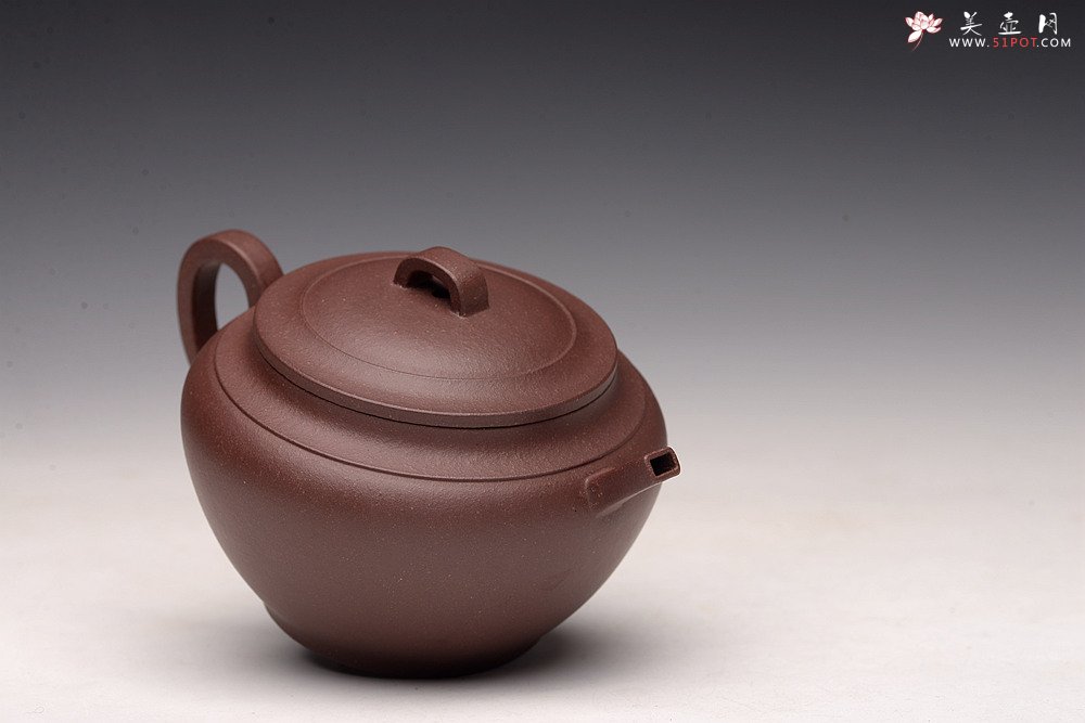 紫砂壶图片：詹黎明全手新作 古朴稳重 线条清晰流畅 颇具个性 陶瓮二 做工精致 - 美壶网