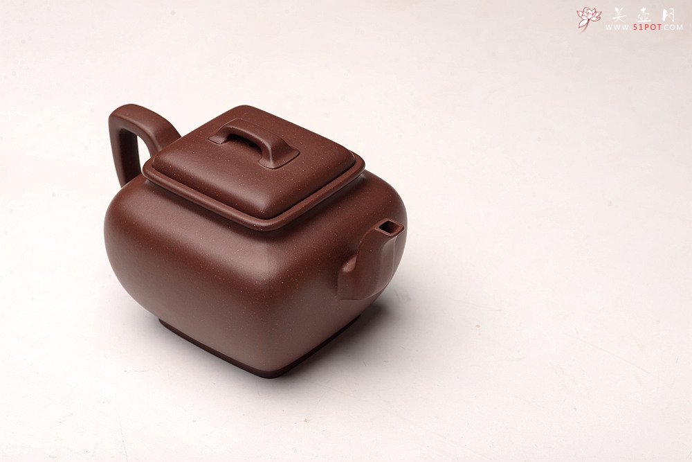 紫砂壶图片：何卫枫丙申春全手新作 敦厚文气 方中见圆 刚柔并济 樽方 - 美壶网