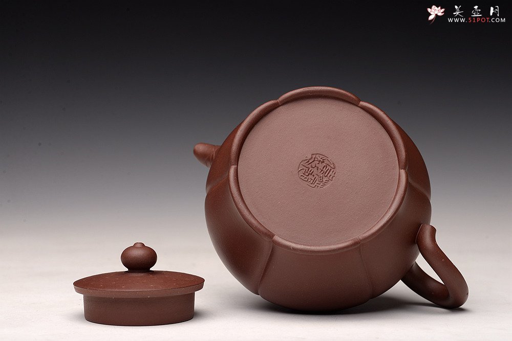 紫砂壶图片：蔡旭伟丙申春全手作品 秀丽可爱 筋纹小花 荷韵 - 美壶网