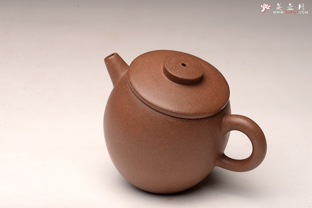 紫砂壶图片：耿其群全手作品 摹古巨轮 优质段泥 古朴拙雅 - 美壶网