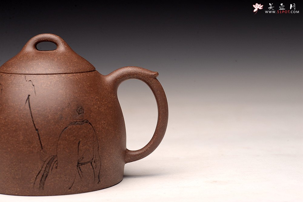 紫砂壶图片：周斌全手新作 朴素敦厚 全手秦权 文气佳品 游心堂主人装饰 油润段泥 - 美壶网