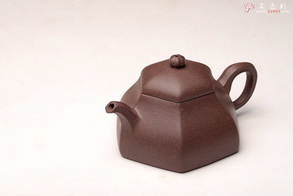 紫砂壶图片：唐文丙申年新品 厚重大气 全手明式六瓣  - 美壶网