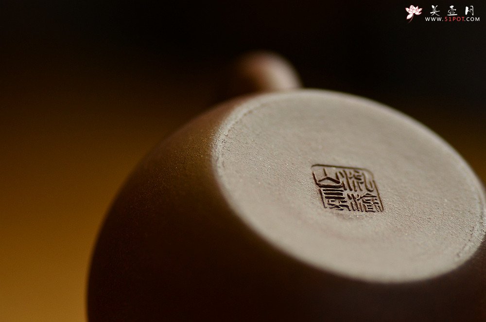 紫砂壶图片：美壶特惠 茶人最爱 古朴小品 实用小巨轮~紫泥 段泥一对 - 美壶网