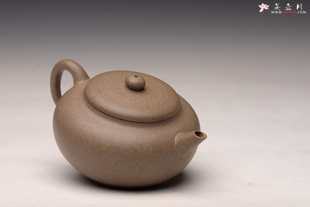 紫砂壶图片：王薇实用全手 圆润可人 优质青段 小玉扁 - 美壶网