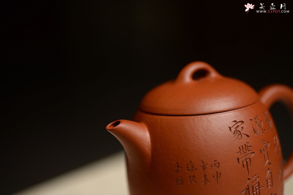 紫砂壶图片：徐亚春丙申春全手新作 陶兴双刀精刻  摹古玉成秦权 杀铁利器 - 美壶网