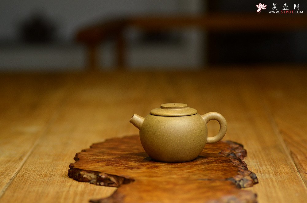 紫砂壶图片：美壶特惠 茶人最爱 古朴小品 实用小巨轮~紫泥 段泥一对 - 美壶网