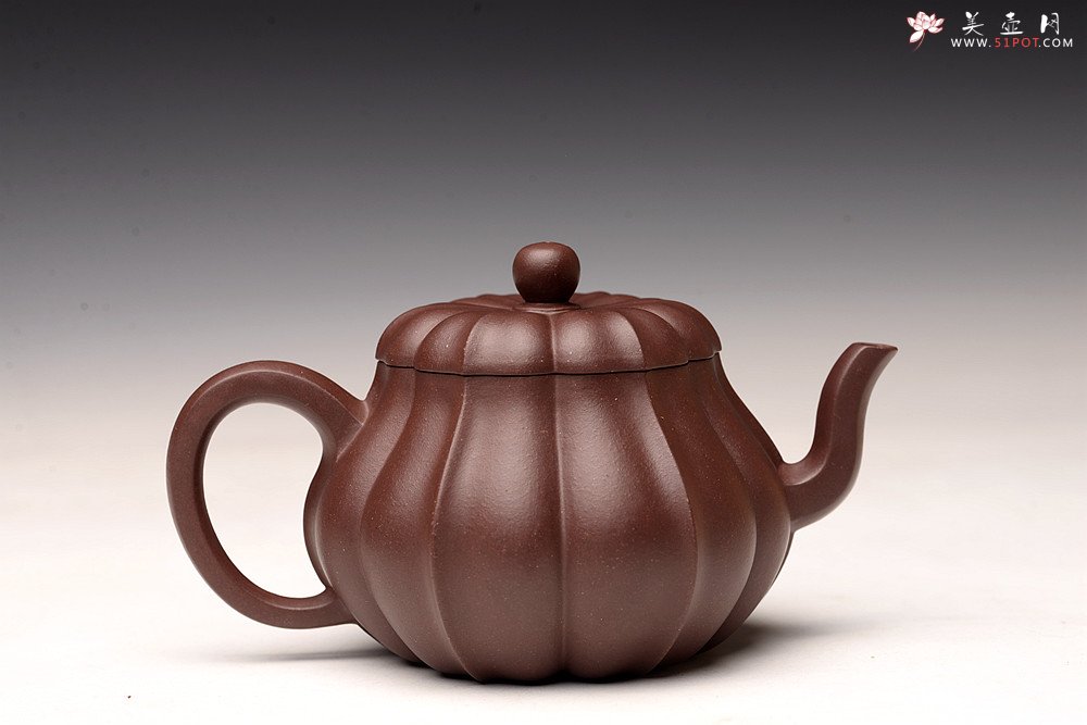 紫砂壶图片：酒虎丙申夏全手摹古 陈腐老紫泥  菱花 精美筋纹  进步之作 - 美壶网