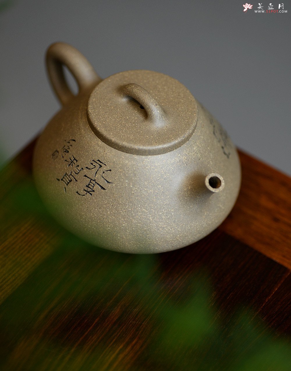 紫砂壶图片：周路健丙申夏全手新作  古意盎然 优质青段 心舟石瓢 陆轶舟文气装饰 - 美壶网