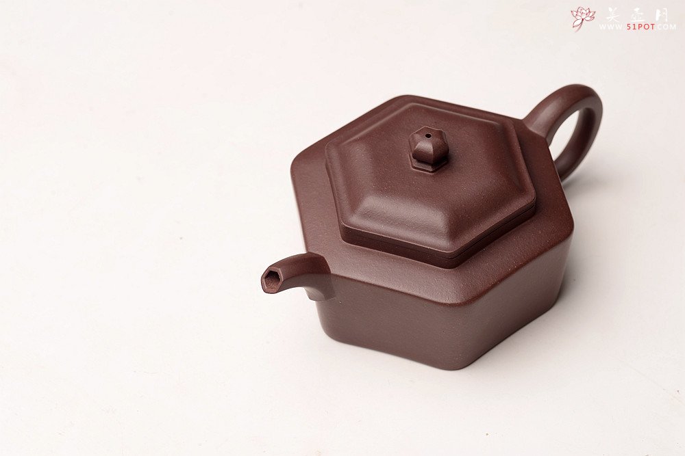 紫砂壶图片：酒虎丙申夏全手新作 古朴文气 素雅精致 六方折角 仅此一把 - 美壶网