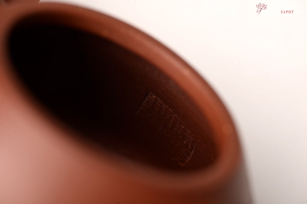 紫砂壶图片：周斌文人作品 全手摹古石瓢 储云高徒潘晓鸣装饰  - 美壶网