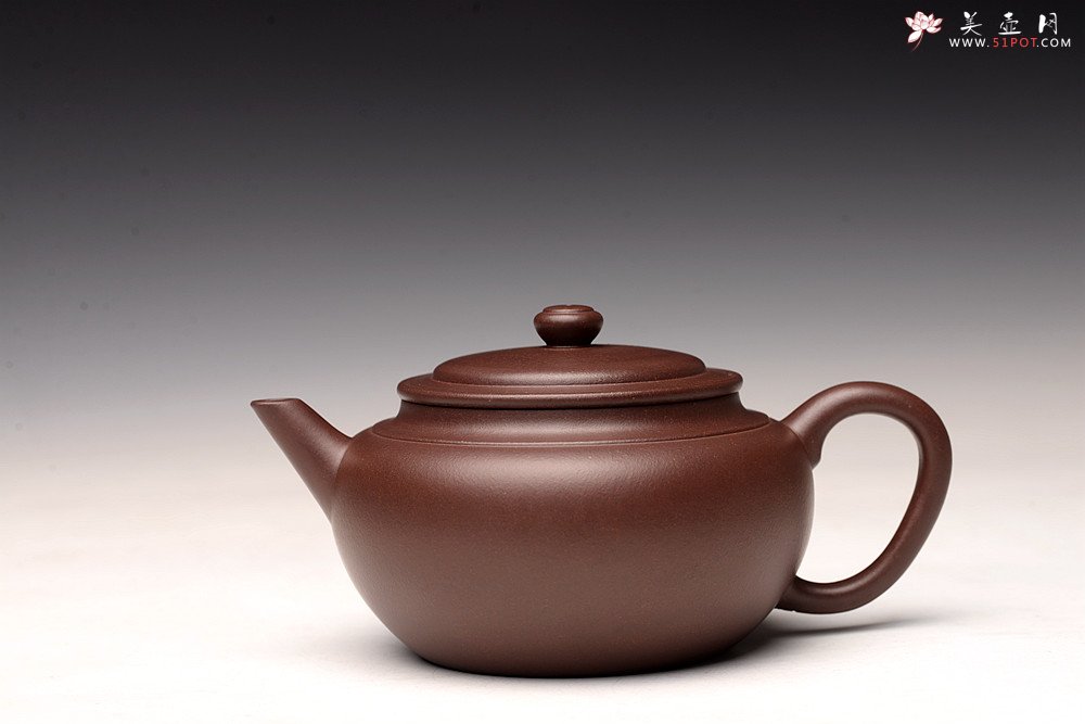 紫砂壶图片：于洪霞丙申夏全手摹古  做工精致 典雅大气 剑流腰线 造型简练 - 美壶网