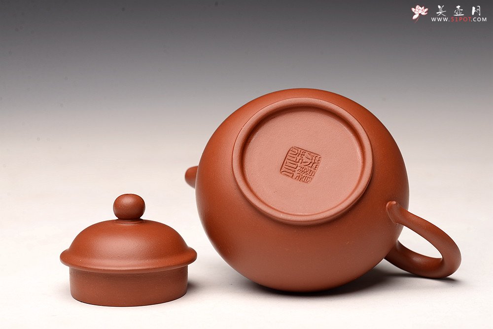紫砂壶图片：手工练泥 矿质丰富 传统实用朱泥小潘壶 夏日消暑利器 - 美壶网