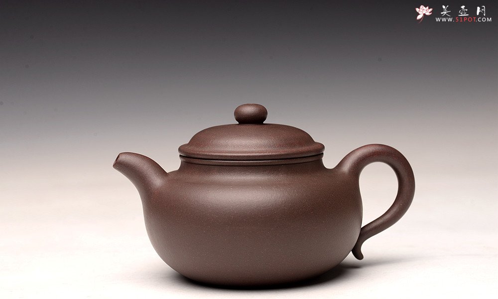 紫砂壶图片：传统器形 大口实用 精品紫茄泥 全手扁莲子 - 美壶网