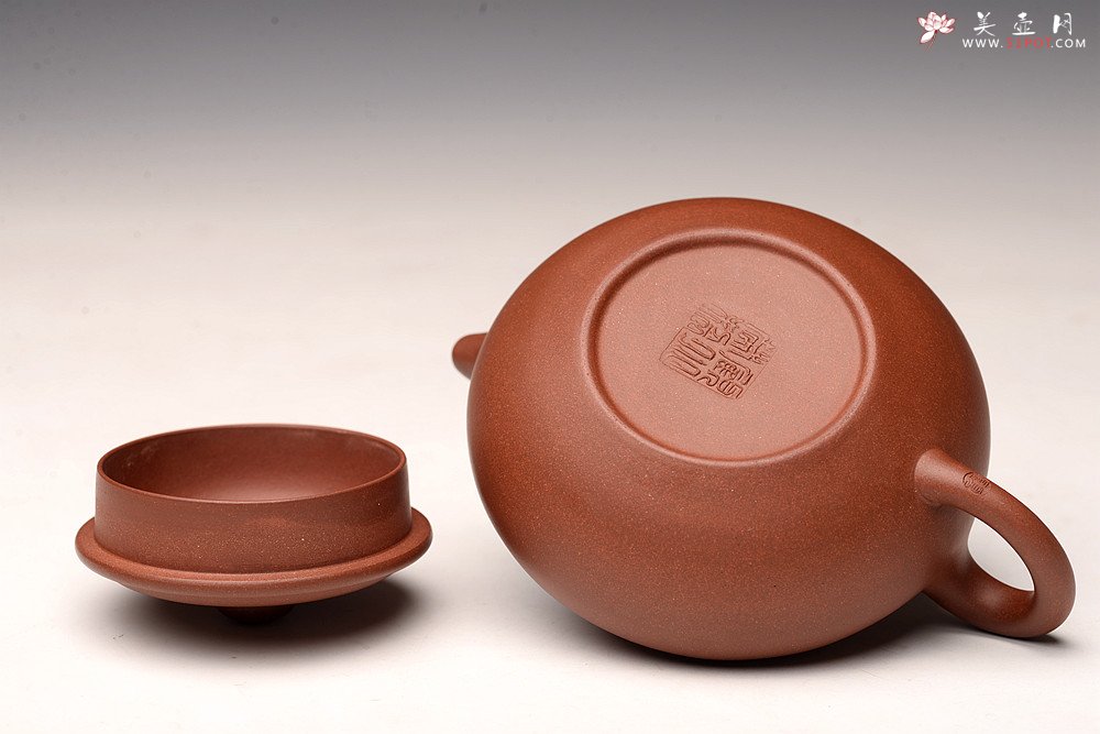 紫砂壶图片：顾小英丙申夏新作 形神兼备 传统经典 全手扁腹 推荐~ - 美壶网