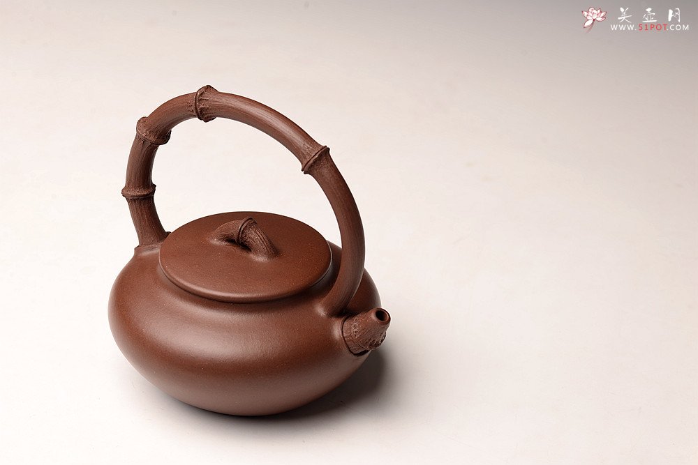 紫砂壶图片：沈秋伟丙申夏全手作品 饱满温润 气韵贯通 精品老紫泥 竹影 - 美壶网