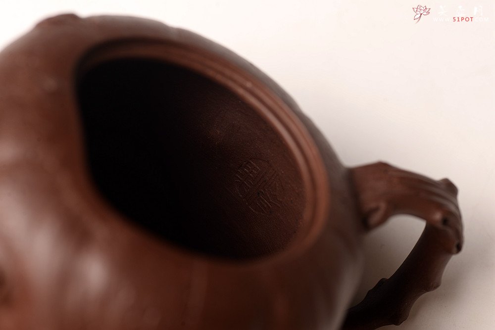 紫砂壶图片：花货新风尚 妙趣横生 潘丹初经典全手之作 玄木 木叶动秋声~ - 美壶网