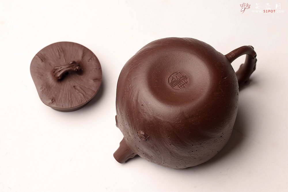紫砂壶图片：花货新风尚 妙趣横生 潘丹初经典全手之作 玄木 木叶动秋声~ - 美壶网