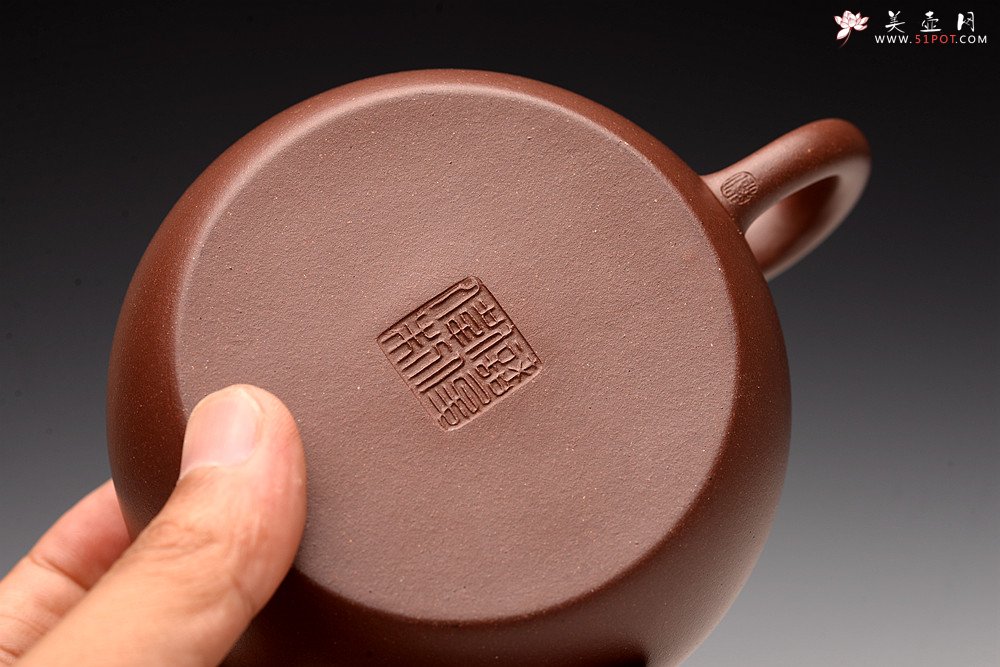 紫砂壶图片：炮管经典 油润原矿底槽青 全手圆璧 传统功力 - 美壶网